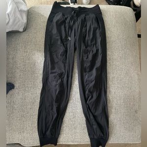 Lululemon light joggers